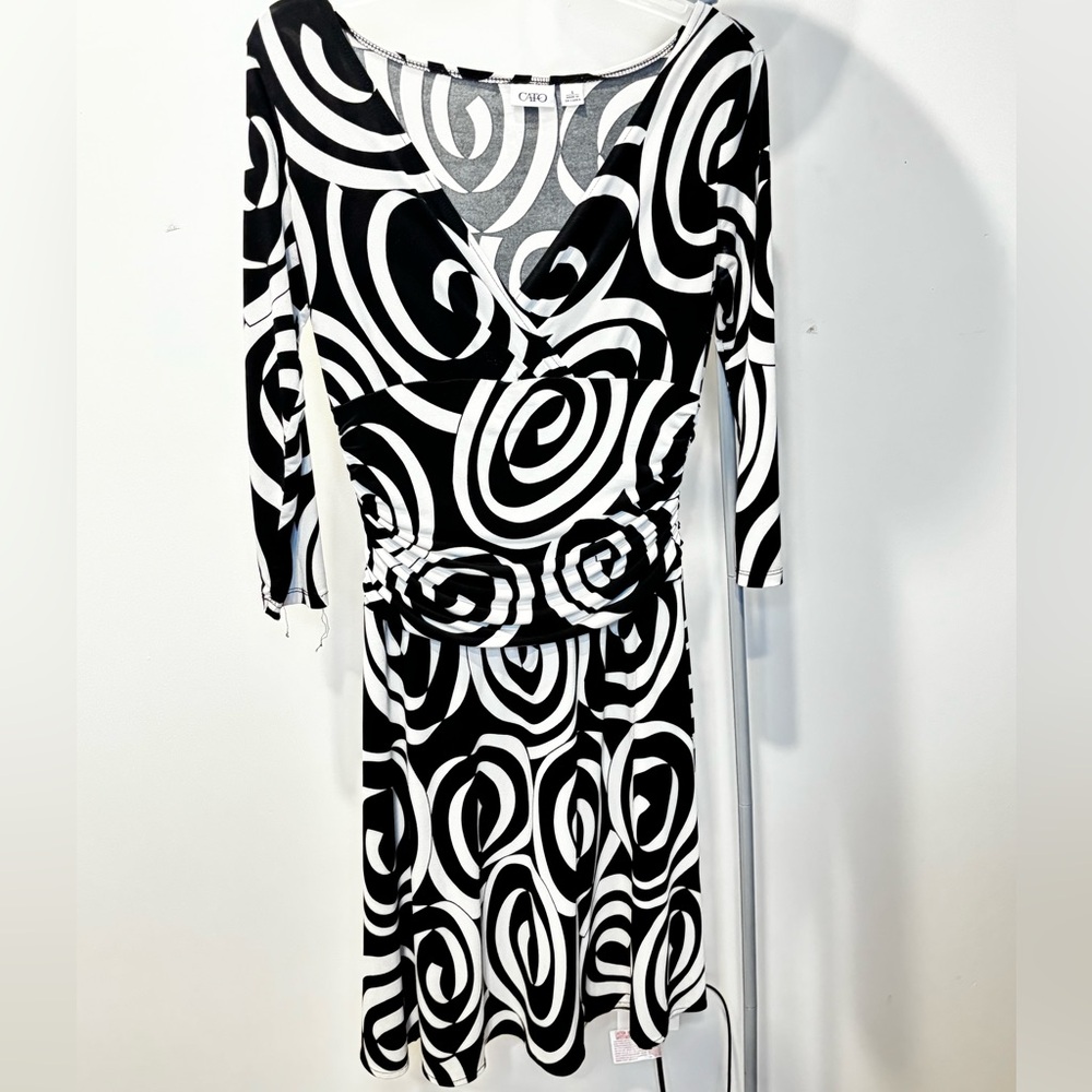 Cato Black and White Swirl 3/4 Quarter Long Sleeve Dress